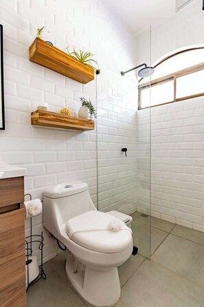 Shower, towels