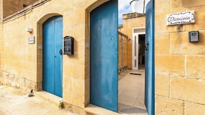 Familiehus, 4 soverom, balkong (Dionisia Gozitan Villa and Pool) | Eksteriør
