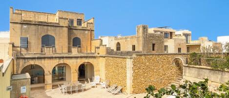 家庭單棟房屋, 多間臥室 (OneFifty Gozitan Villa and Pool) | 泳池 | 季節性室外泳池