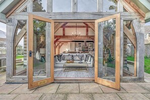 Terrace/patio - Hiron's Piece and Honeysuckle Cottage with Hot Tub (Weston Subedge)