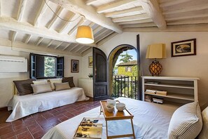 10 Schlafzimmer, Schreibtisch, Bügeleisen/Bügelbrett, kostenloses WLAN