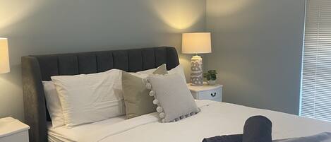 3 bedrooms, free WiFi, bed sheets