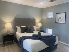 3 bedrooms, free WiFi, bed sheets