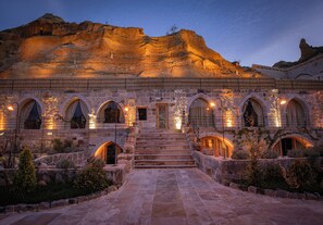 Front of property - Sur Cave Hotel (Ürgüp)