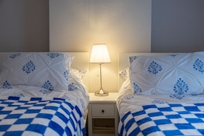 2 bedrooms, iron/ironing board, free WiFi