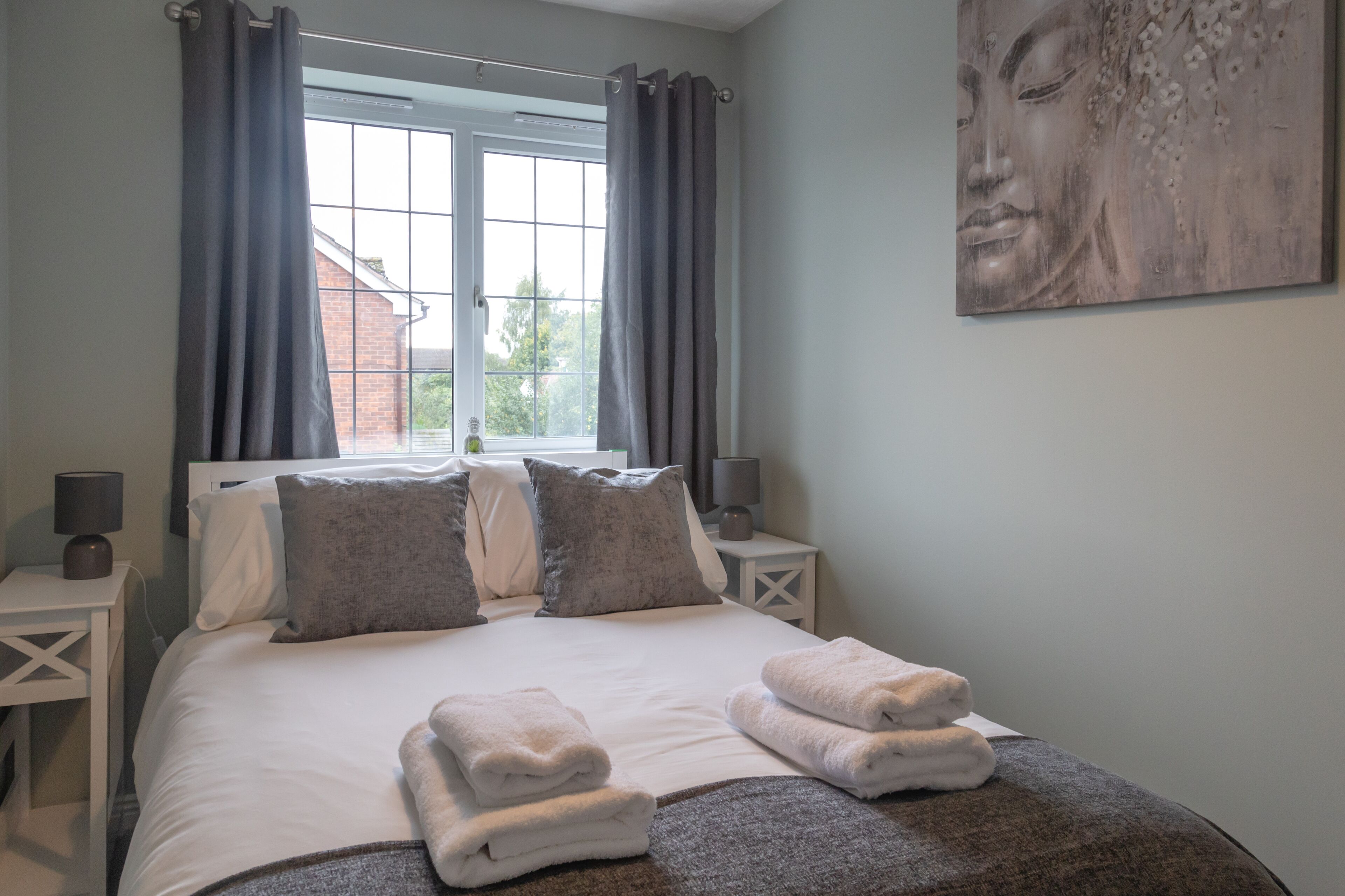 2 bedrooms, iron/ironing board, free WiFi