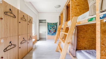 Dormitorio compartido, dormitorio mixto | Vista desde la habitación