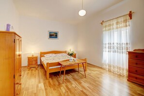 2 bedrooms, free WiFi