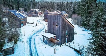 Stunning private villa for 10 guests with WIFI, TV, terrace, pets allowed and panoramic view