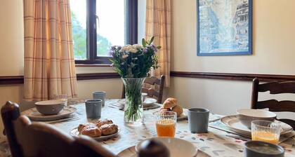 Bassenthwaite Farm Cottage - a cottage that sleeps 5 guests in 2 bedrooms