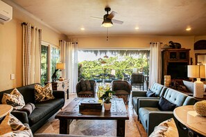 Smart TV - Elegant Mexican 3B/3B Private Pool Home on the hill above Romantic Zone. - D (Puerto Vallarta)