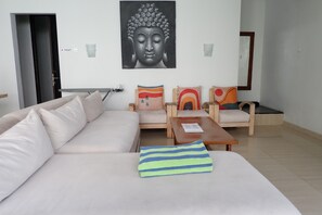 Villa Max | Living area | 64-inch LED TV with cable channels - Baliem Villa (Jimbaran)