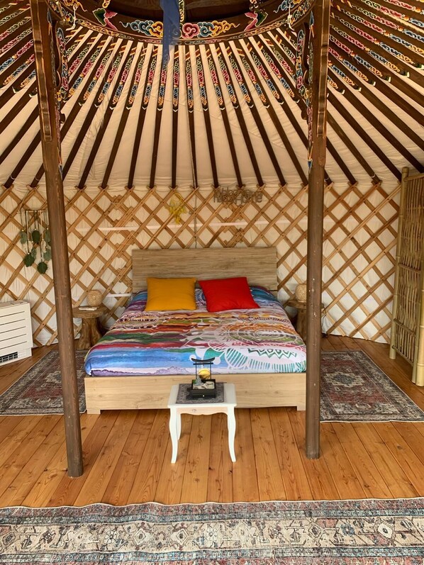 1 chambre, bureau, Wi-Fi gratuit, draps fournis