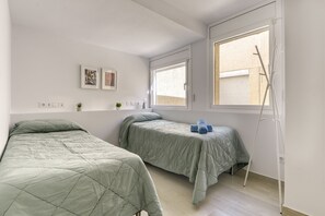 2 habitaciones, tabla de planchar con plancha y wifi gratis