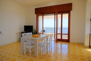 Standard House, Multiple Bedrooms (Casa Panorama 2 in Front of the Sea) | In-room dining - Casa Panorama Front of the Sea (Melendugno)