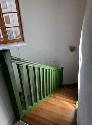 Interior - Maison de Village , Idéal Pour Profiter des Activités de Plein air ou Farniente! (Valvignères)