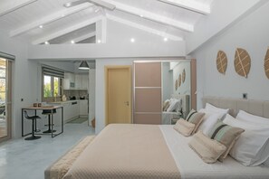 1 bedroom, iron/ironing board, travel crib, free WiFi - Beach Villa Cavo - with private sea access (Zakynthos)
