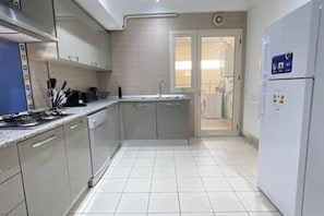 Apartment | 3 bedrooms, Internet
