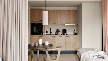 1 bedroom, iron/ironing board, travel crib, WiFi