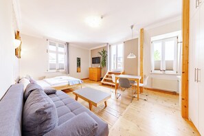 Comfort Condo, 1 Queen Bed, Non Smoking, Balcony