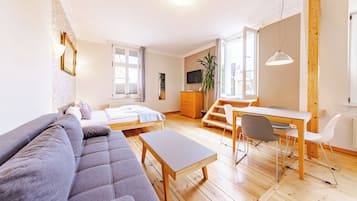 Comfort-Apartment, 1 Queen-Bett, Nichtraucher, Balkon | Allergikerbettwaren, kostenloses WLAN, Bettwäsche