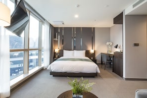 Premier Double Room, 1 King Bed | In-room safe, desk, blackout drapes, free WiFi