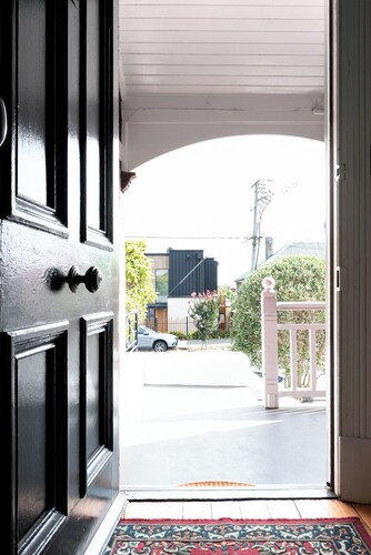 Timeless Treasure: Near the City Centre & WiFi