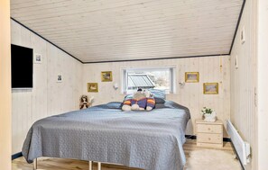 4 soverom, strykejern/-brett, reiseseng for barn og wi-fi (inkludert)