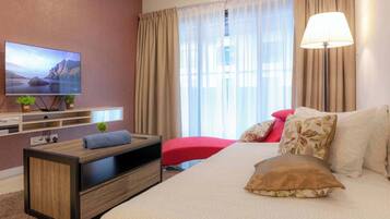 1 bedroom, WiFi, bed sheets