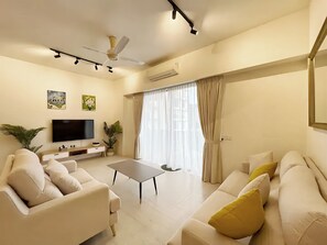 Living area - By The Sea Batu Ferringhi (George Town)