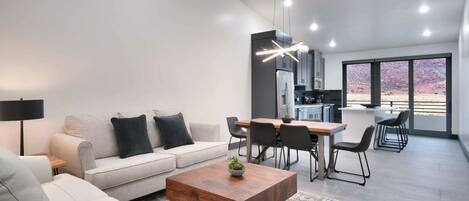 Televisión, oficina