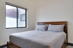 3 chambres, fer et planche à repasser, Wi-Fi, literie fournie
