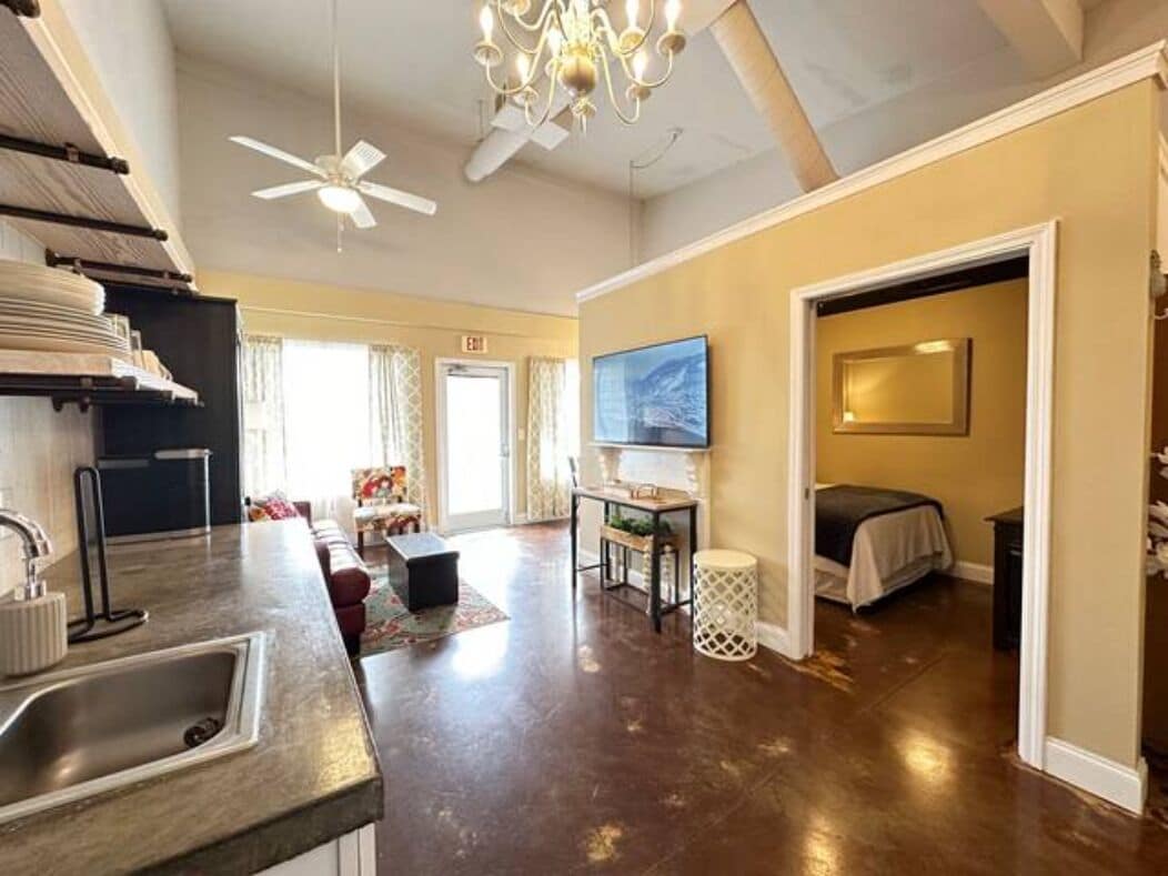 2 slaapkamers, een strijkplank/strijkijzer, wifi, beddengoed