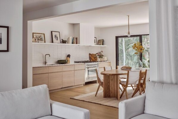 Interior - Byron Sanctuary- Luxe retreat (Byron Bay)