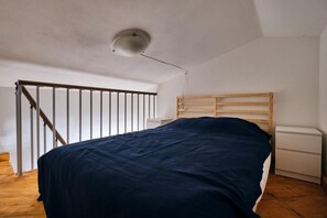 2 chambres, fer et planche à repasser, Wi-Fi, draps fournis
