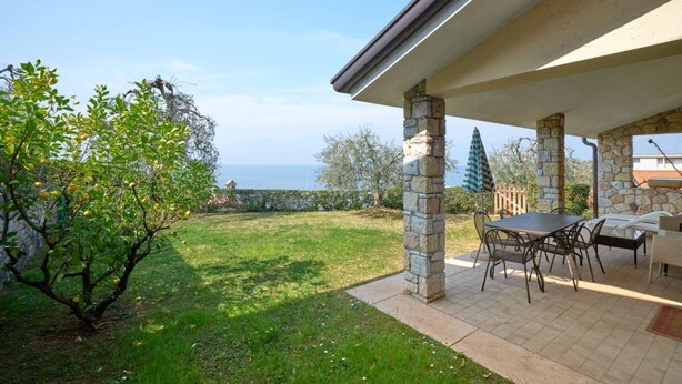 Unclassified image, 1 of 11, button - ApartmentsGarda - Canevini Residence - 3B (Torri del Benaco)