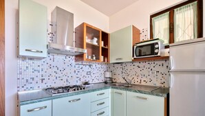 Unclassified image, 2 of 11, button - ApartmentsGarda - Canevini Residence - 3B (Torri del Benaco)