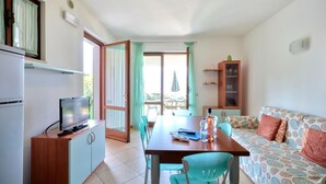 Unclassified image, 4 of 11, button - ApartmentsGarda - Canevini Residence - 3B (Torri del Benaco)