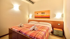 Unclassified image, 3 of 11, button - ApartmentsGarda - Canevini Residence - 3B (Torri del Benaco)