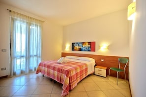 3 chambres, fer et planche Ă repasser, Wi-Fi, draps fournis