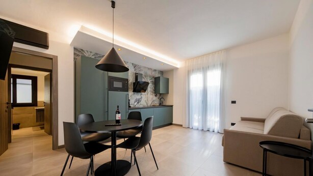 Unclassified image, 1 of 8, button - ApartmentsGarda - Residenza Garda Deluxe - A4 (Garda)