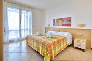 3 Schlafzimmer, Bügeleisen/Bügelbrett, WLAN, Bettwäsche