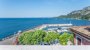 Marina - ApartmentsGarda - Baia Del Garda 5 (Garda)