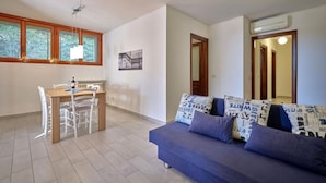 Unclassified image, 3 of 23, button - ApartmentsGarda - Residenza Bouganville (Garda)