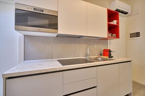 Refrigerador, microondas, parrilla de estufa y lavavajillas 