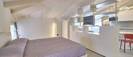 1 habitación, tabla de planchar con plancha, wifi y ropa de cama