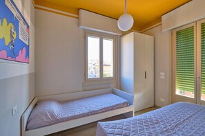 2 chambres, fer et planche à repasser, Wi-Fi, draps fournis