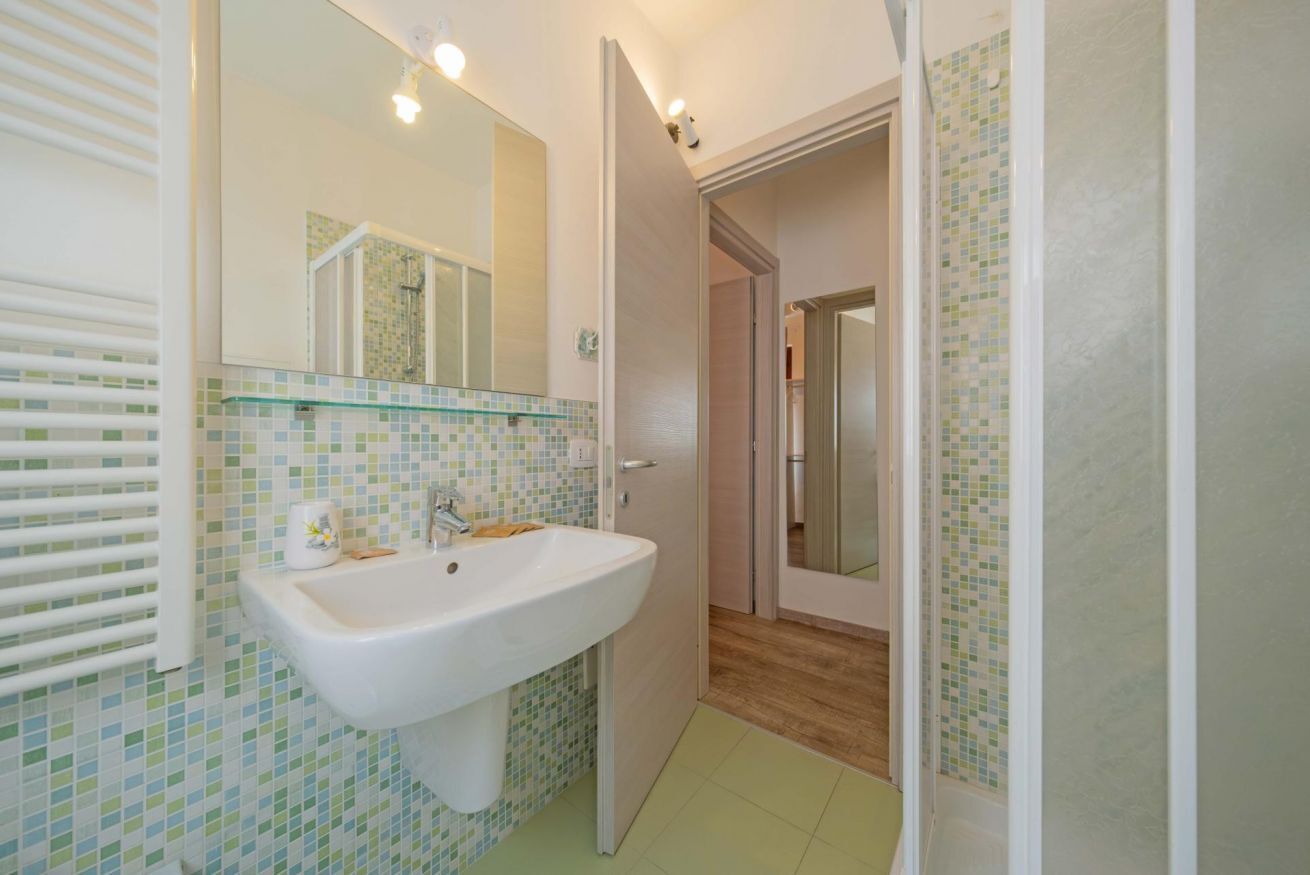 Dusche, Haartrockner, Bidet, Handtücher