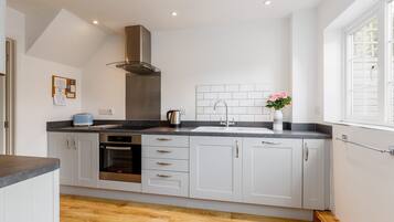 Fridge, microwave, oven, dishwasher