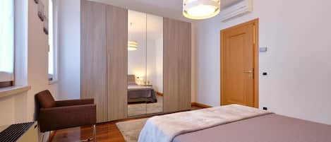 2 chambres, fer et planche Ă repasser, Wi-Fi, literie fournie